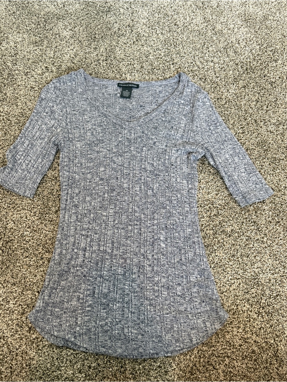 Chelsea and Theodore Heather Gray Ribbed V-Neck Top - Women XS